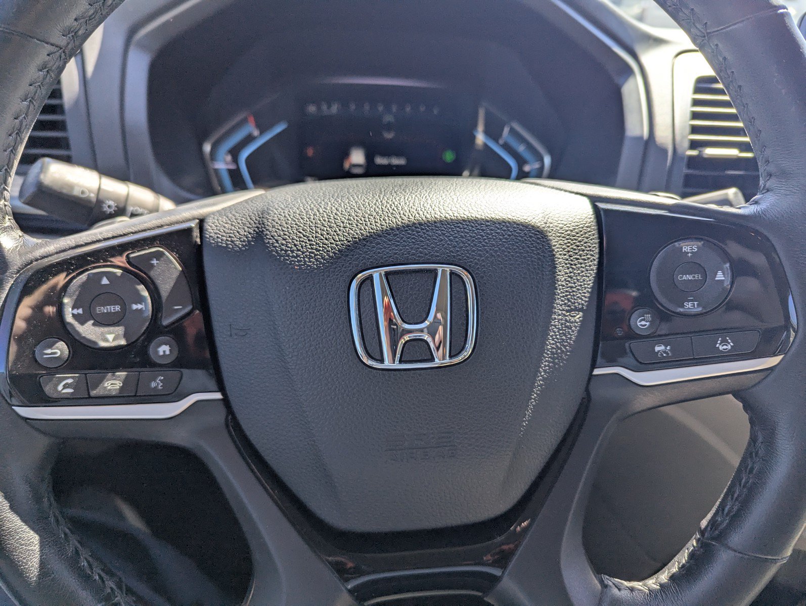 Used 2023 Honda Odyssey Elite image 12