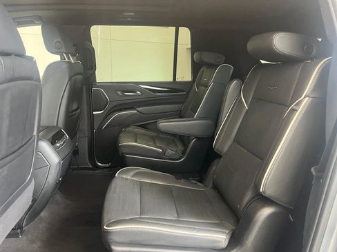 Used 2024 Cadillac Escalade ESV Sport AWD/4WD image 16