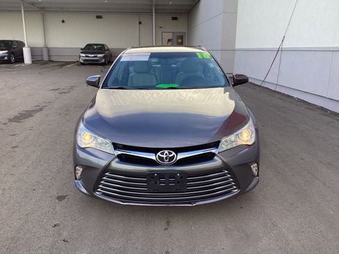 Certified 2016 Toyota Camry XLE image 9
