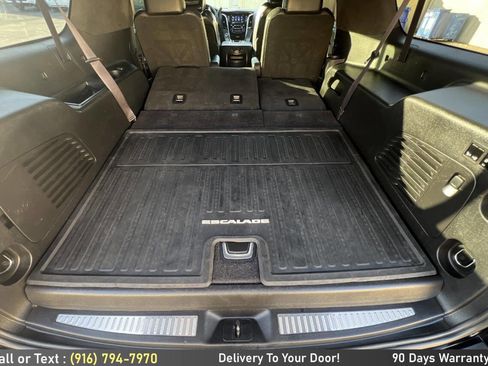 Used 2017 Cadillac Escalade ESV Platinum AWD/4WD image 12