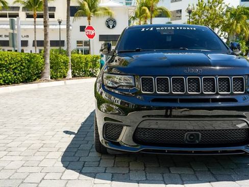 Used 2018 Jeep Grand Cherokee Trackhawk AWD/4WD image 6