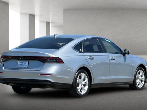 Used 2025 Honda Accord LX image 4