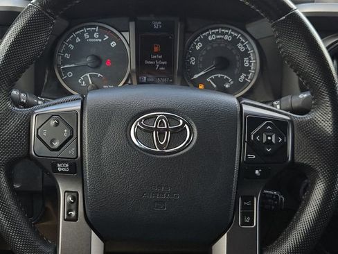 Used 2019 Toyota Tacoma TRD Sport AWD/4WD image 25
