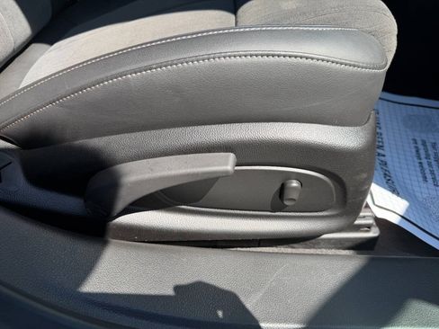 Used 2014 Buick LaCrosse FWD image 36