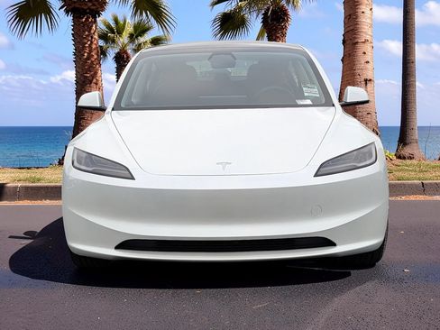 Used 2024 Tesla Model 3 Long Range RWD image 3