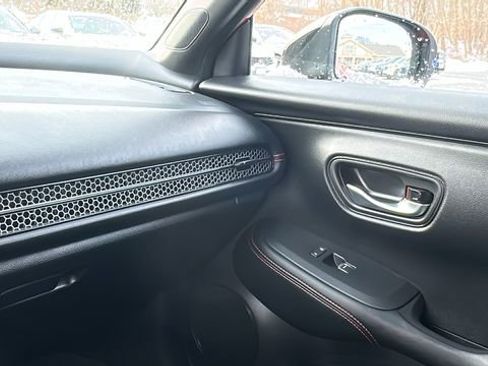 Used 2025 Honda HR-V Sport image 19