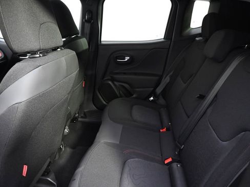 Used 2022 Jeep Renegade Trailhawk AWD/4WD image 21