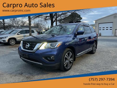 Used 2017 Nissan Pathfinder Platinum image 1
