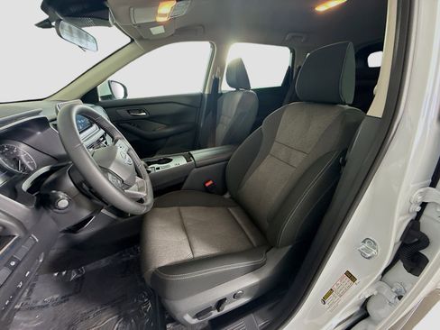 Used 2026 Nissan Rogue SV image 22