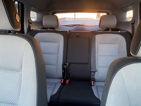 Used 2022 GMC Terrain SLE w/ Driver Convenience Package FWD image 23