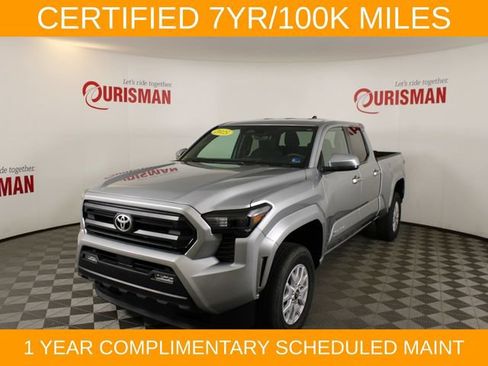 Used 2025 Toyota Tacoma SR5 AWD/4WD image 2