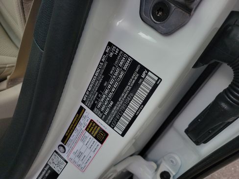 New 2026 Mercedes-Benz GLS 580 4MATIC image 36