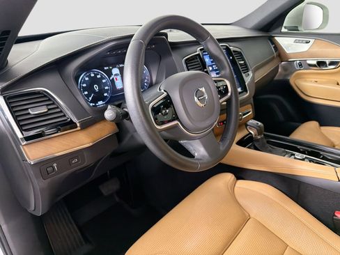 Used 2017 Volvo XC90 T6 Inscription w/ Vision Package image 10