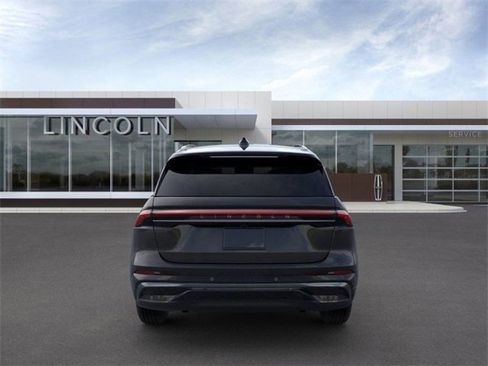 New 2024 Lincoln Nautilus Reserve w/ Equipment Group 202A image 5