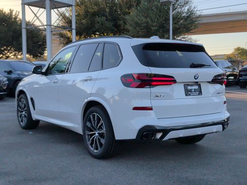 Used 2026 BMW X5 xDrive40i w/ M Sport Package AWD/4WD image 13