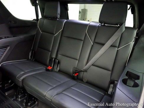 Used 2023 Cadillac Escalade Premium Luxury w/ Performance Package AWD/4WD image 17