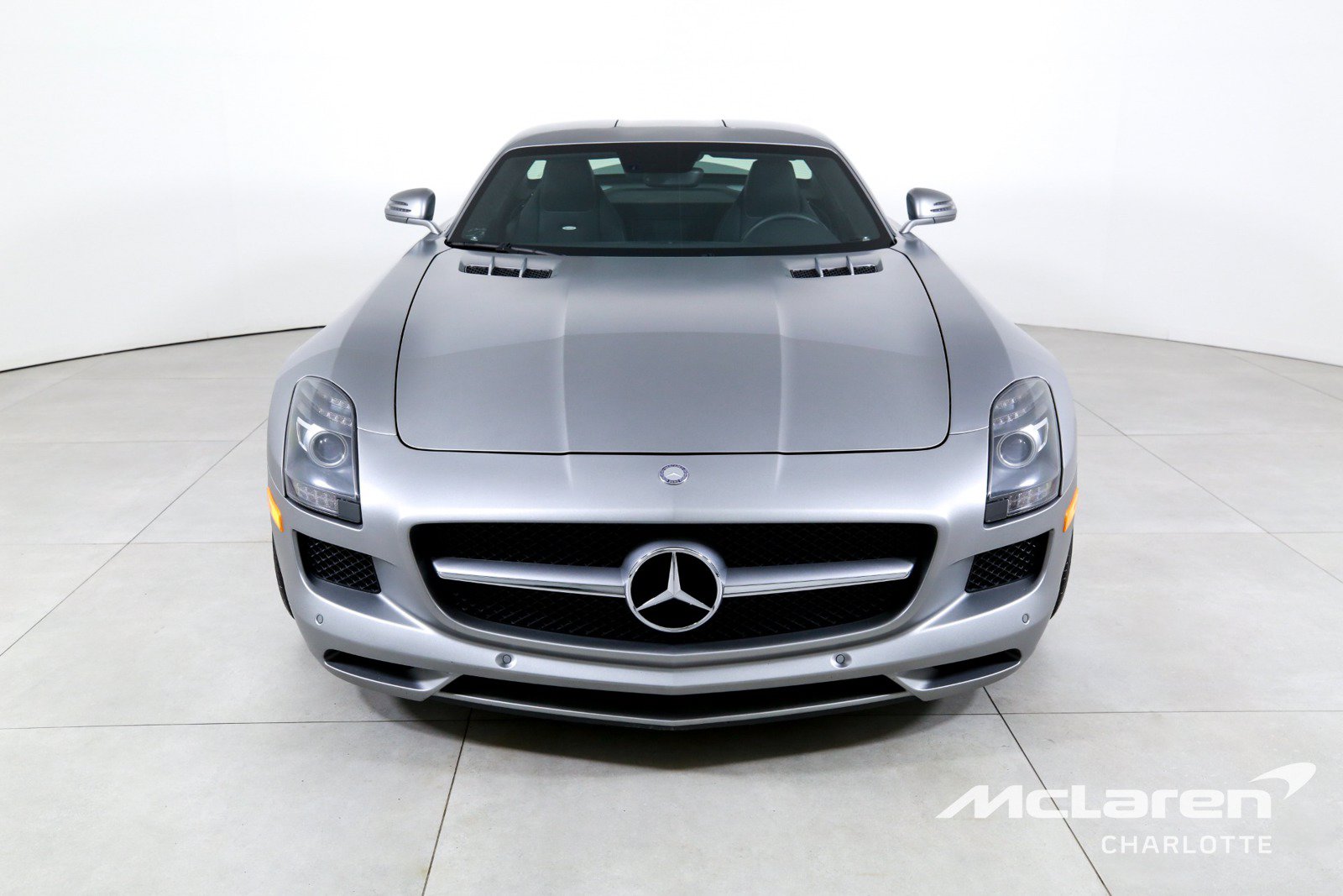 Used 2011 Mercedes-Benz SLS AMG Coupe image 4