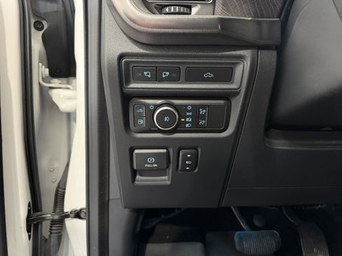 Used 2021 Ford F150 Platinum w/ Equipment Group 701A High AWD/4WD image 17