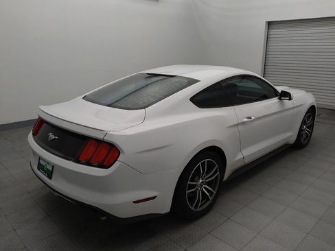 Used 2017 Ford Mustang Coupe image 9