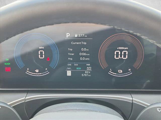 Used 2026 Hyundai Santa Fe SE FWD image 11