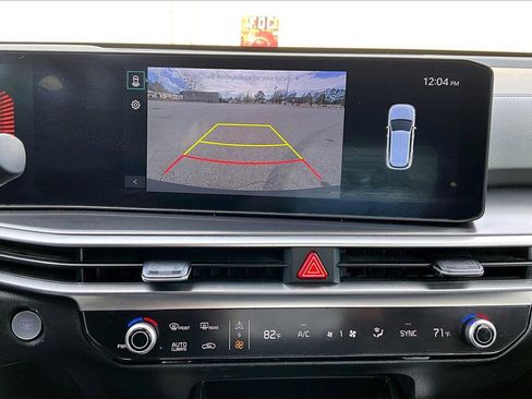 Used 2024 Kia Sorento S image 14