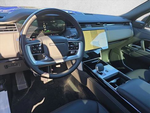 New 2025 Land Rover Range Rover SE image 14