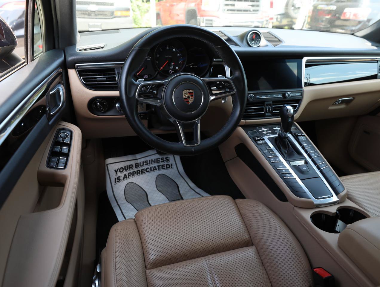 Used 2020 Porsche Macan AWD/4WD image 15