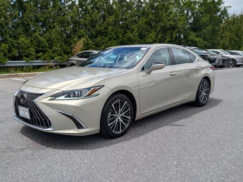 Certified 2025 Lexus ES 350 w/ Premium Package FWD image 7