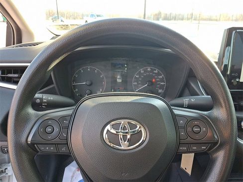 Used 2023 Toyota Corolla LE image 18