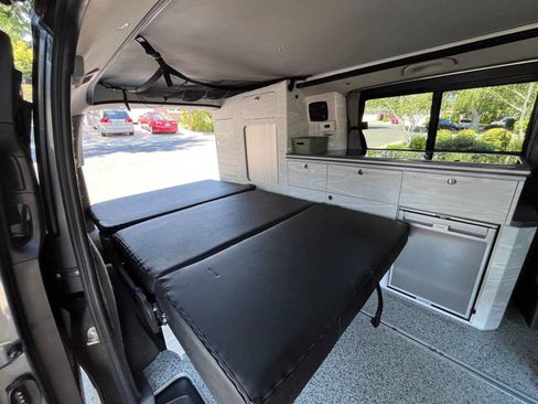 Used 2018 Mercedes-Benz Metris image 6