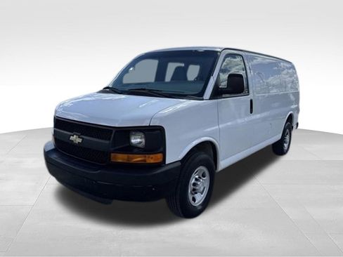 Used 2014 Chevrolet Express 2500 RWD image 10