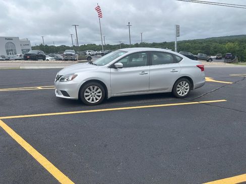 Used 2019 Nissan Sentra S FWD image 3