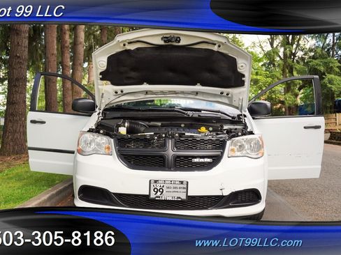 Used 2014 RAM C/V Tradesman w/ UConnect Hands-Free Group FWD image 32