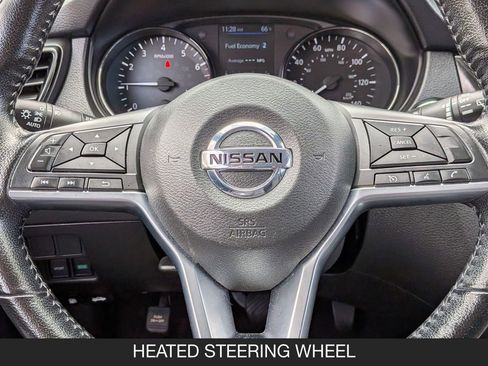 Used 2022 Nissan Rogue Sport SV FWD image 12