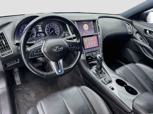 Used 2017 INFINITI Q60 2.0t w/ Moonroof Package RWD image 15