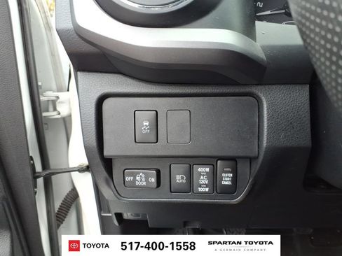 Used 2022 Toyota Tacoma TRD Off-Road AWD/4WD image 17