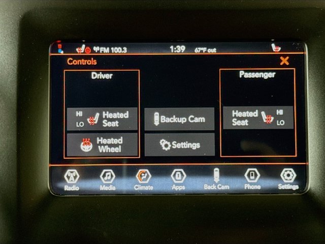 Used 2021 Jeep Cherokee Latitude Plus AWD/4WD image 19