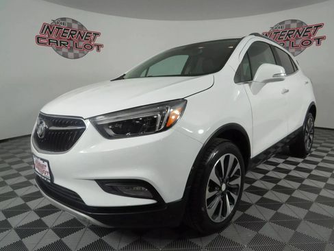 Used 2020 Buick Encore Essence AWD/4WD image 3