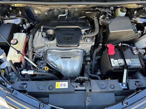 Used 2016 Toyota RAV4 LE image 9