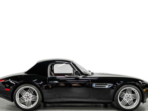 Used 2003 BMW Z8 image 2