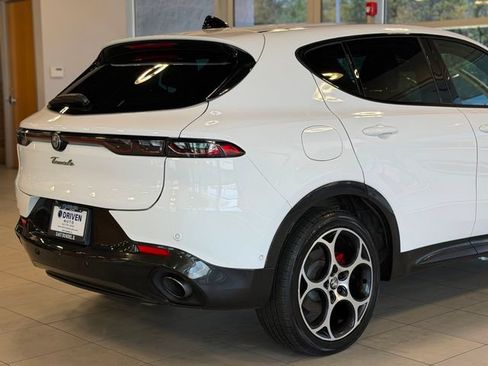 Used 2024 Alfa Romeo Tonale Veloce w/ Active Assist Package AWD/4WD image 11