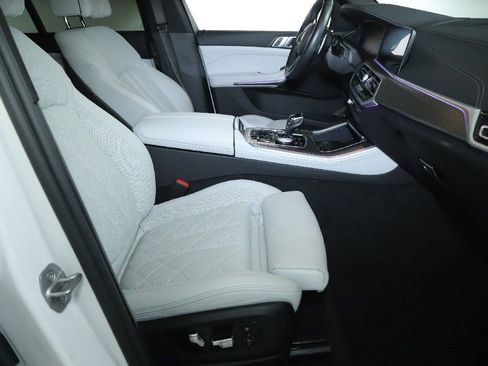 Used 2023 BMW X5 xDrive45e w/ Executive Package image 34