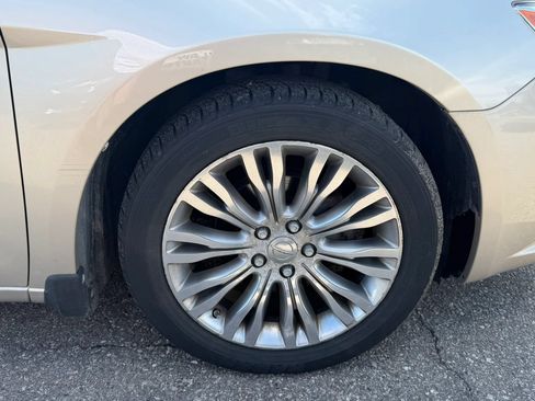 Used 2013 Chrysler 200 Limited FWD image 10