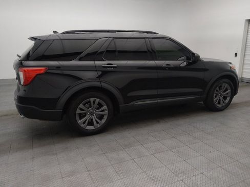 Used 2021 Ford Explorer XLT w/ Equipment Group 202A RWD image 10
