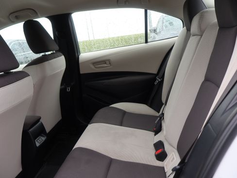 Used 2023 Toyota Corolla LE FWD image 16