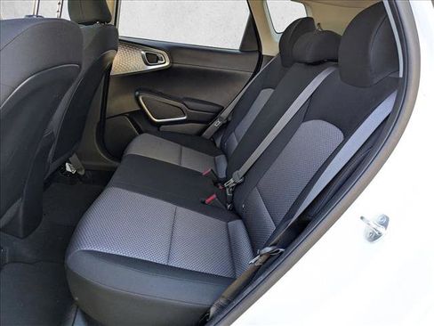 Used 2024 Kia Soul LX w/ Option Group 015 image 17