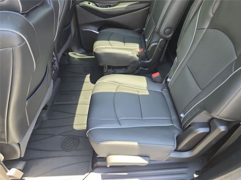 Used 2021 Buick Enclave Avenir w/ Avenir Technology Package FWD image 15