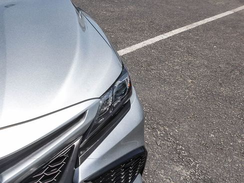 Used 2023 Toyota Camry SE FWD image 13