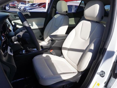 Certified 2021 Buick Encore GX Essence w/ Advanced Technology Package image 14