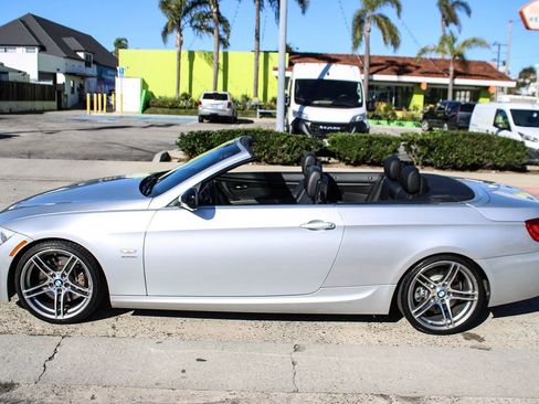 Used 2013 BMW 335is Convertible image 2